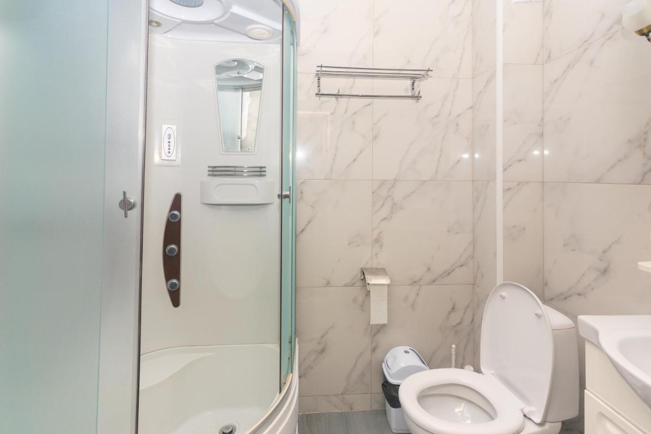 Sunkar Hotel Алма Ата Екстериор снимка