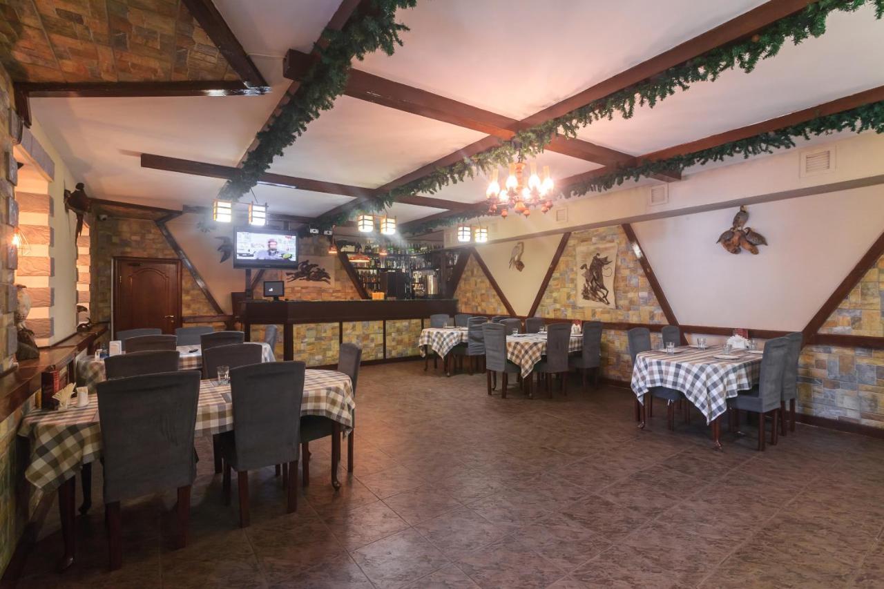 Sunkar Hotel Алма Ата Екстериор снимка